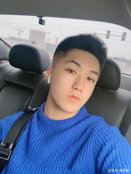 组图:英俊的长沙19岁现役国标选手,有泪痣的男人,真的很加分!