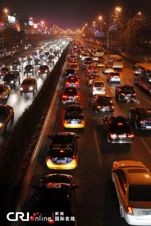 北京小年夜晚高峰出现严重拥堵情况(高清组图)