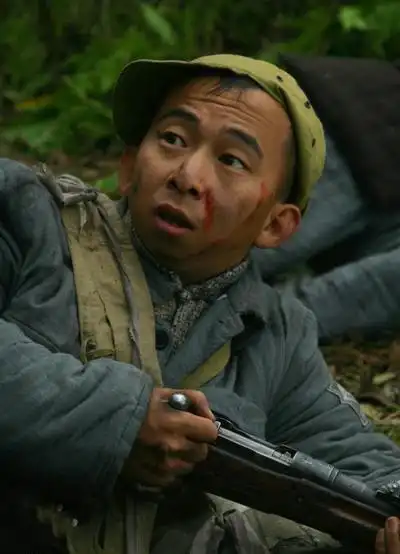 身高1米6长得丑,老婆非常美,身价上亿,却只开几十万的车