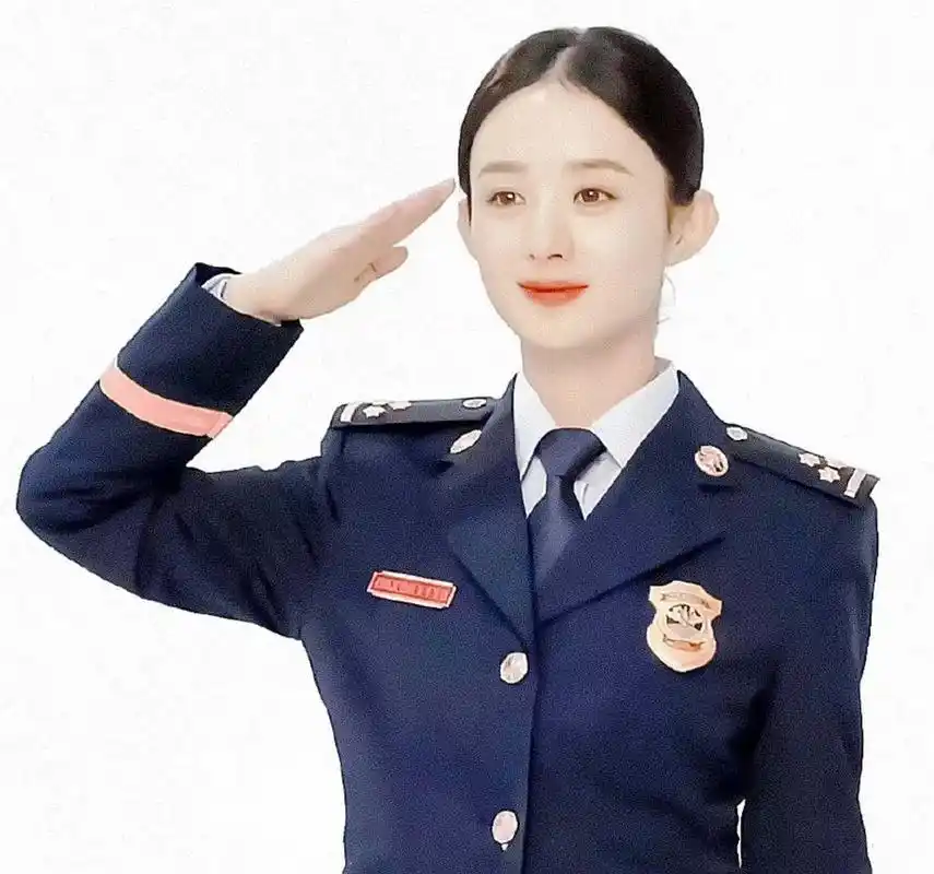 赵丽颖一身军装,英姿飒爽!