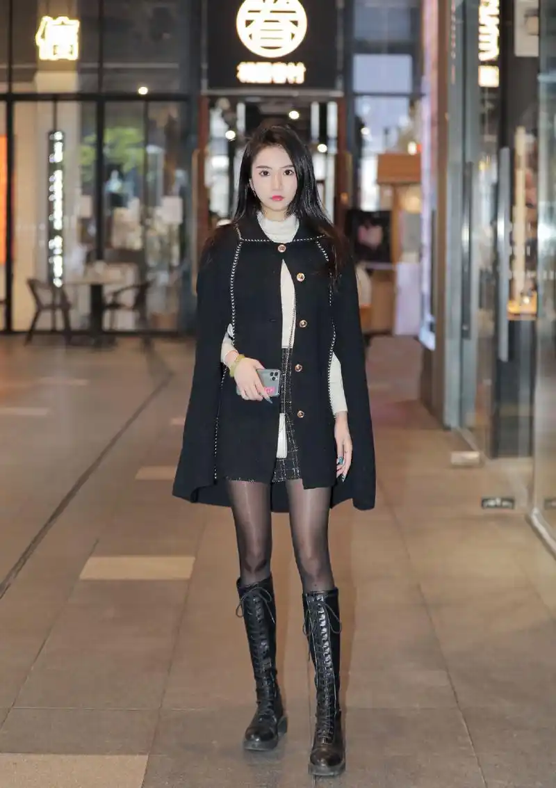 长腿姑娘最爱的"长靴",这样穿更加出彩,美得时髦又精致