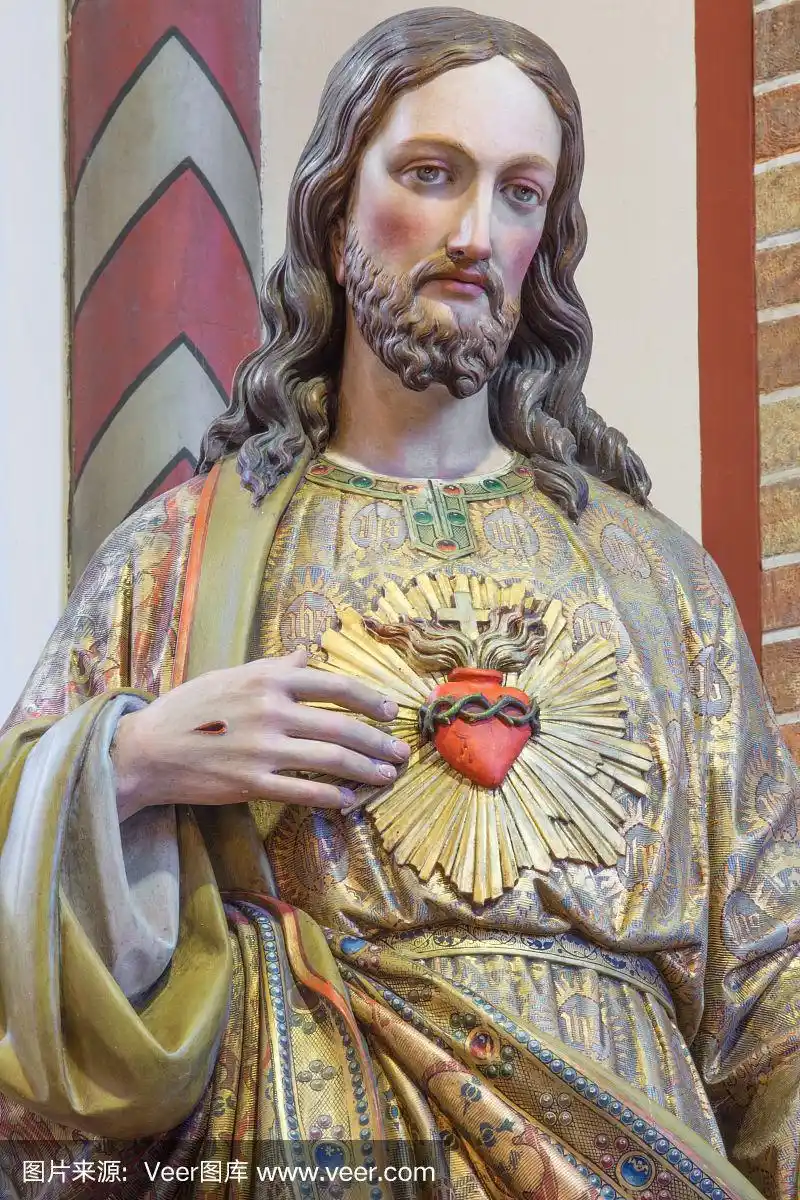 布鲁日-圣贾尔斯教堂的耶稣之心雕像