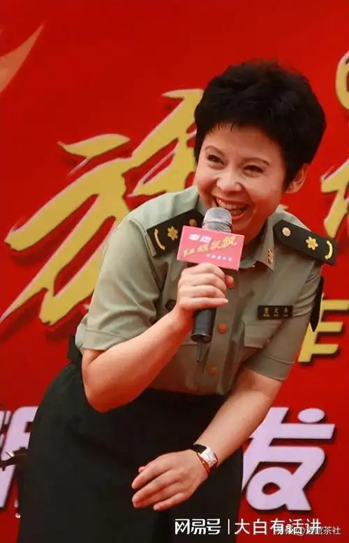 13次登上春晚舞台,董文华可谓中国歌坛的领军人物.