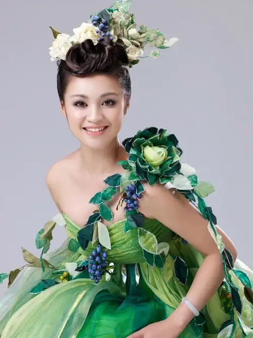 p>李雪,出生于广西壮族自治区桂林市恭城瑶族自治县, a target="