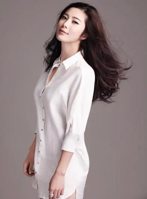 p>王珂,中国内地女演员,毕业于 a target="_blank" href="/item/上海