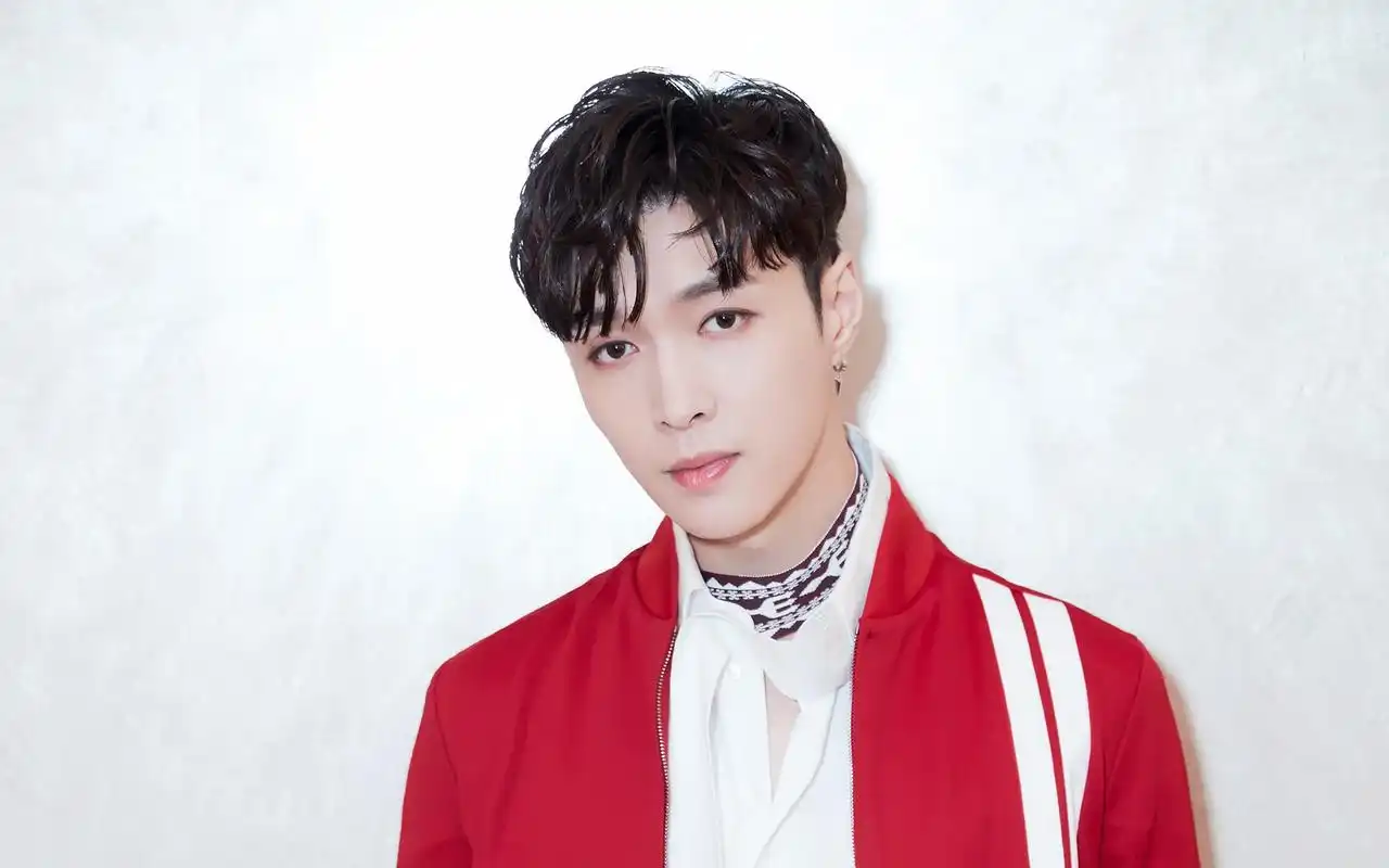 张艺兴帅气写真高清图片桌面壁纸