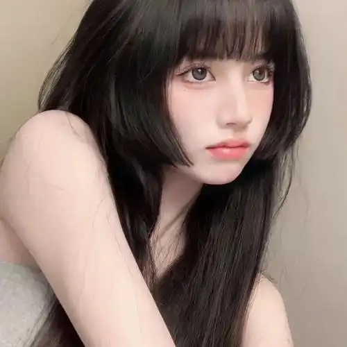 冷酷可爱女生头像