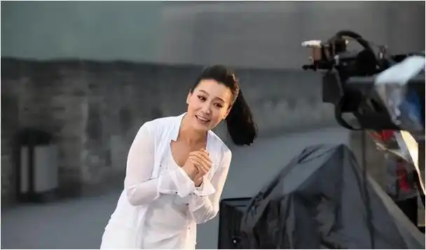 谭晶:这辈子最正确的决定,嫁给科学家丈夫,为他生了两个女儿