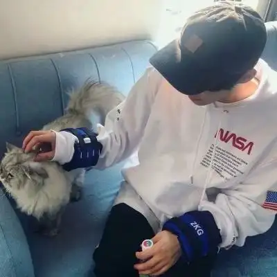 66张男潮头像ins高级质感图片_男生头像_头像屋