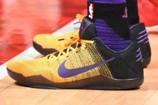 科比本赛季的 kobe 11 pe 专属配色集中看