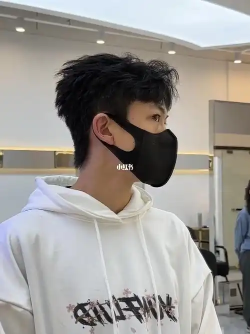 salon昆明唯一一家韩式风格理发店发型重点:这款韩式微分纹理烫的纹理