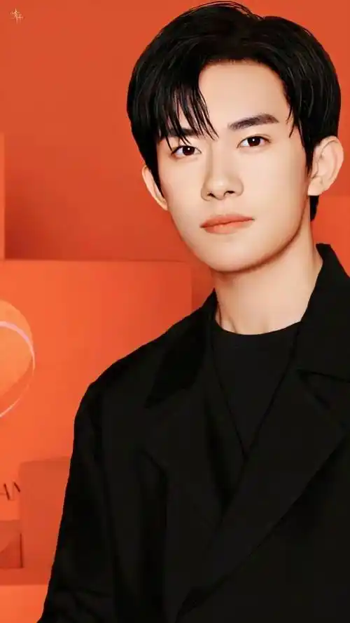 易烊千玺最新壁纸,来欣赏这帅气代言人的盛世美颜 !