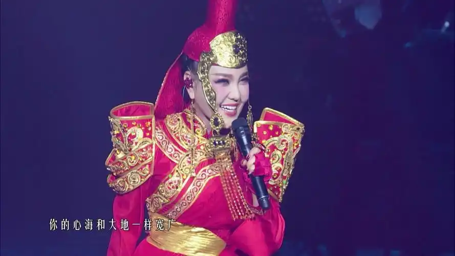 乌兰图雅"花开四季"品牌演唱会《套马杆》