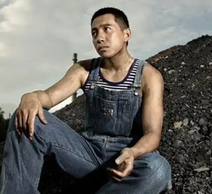 图谷智鑫个人资料妻子曝光女友片场24小时盯梢