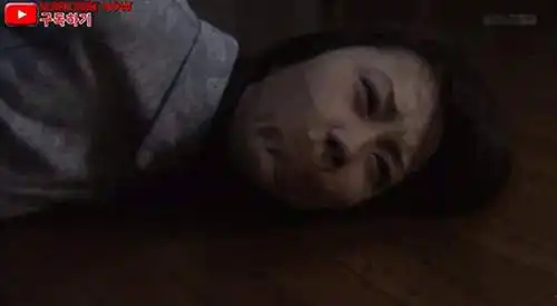 小小的胶带休想困住我的嘴巴!