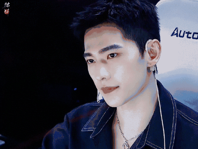 杨洋同学会全记录视频#杨洋超话发一些杨洋大帅哥的苏图