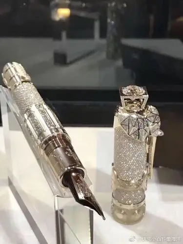 万宝龙去年推出的豪华限量款钢笔