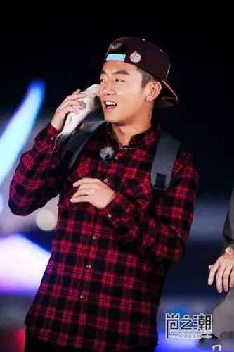 奔跑吧兄弟第三季郑恺发飙内幕揭秘 复古西装造型帅呆了