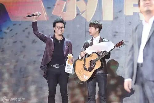 新歌声蒋敦豪夺冠汪峰首当冠军导师组图