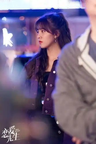 宋妍霏《恋爱先生》热播 "泡面头cp"甜蜜约会