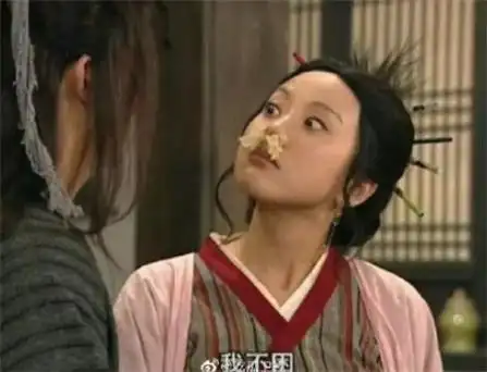 女生追剧的样子表情包大全女生追剧的样子表情真实搞笑图片