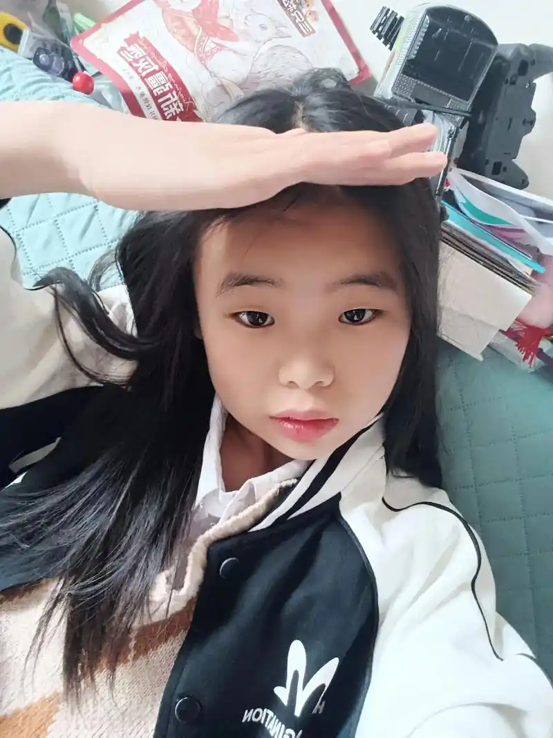 我的女孩今天12岁了,不知不觉迎来了你的第一个本命年