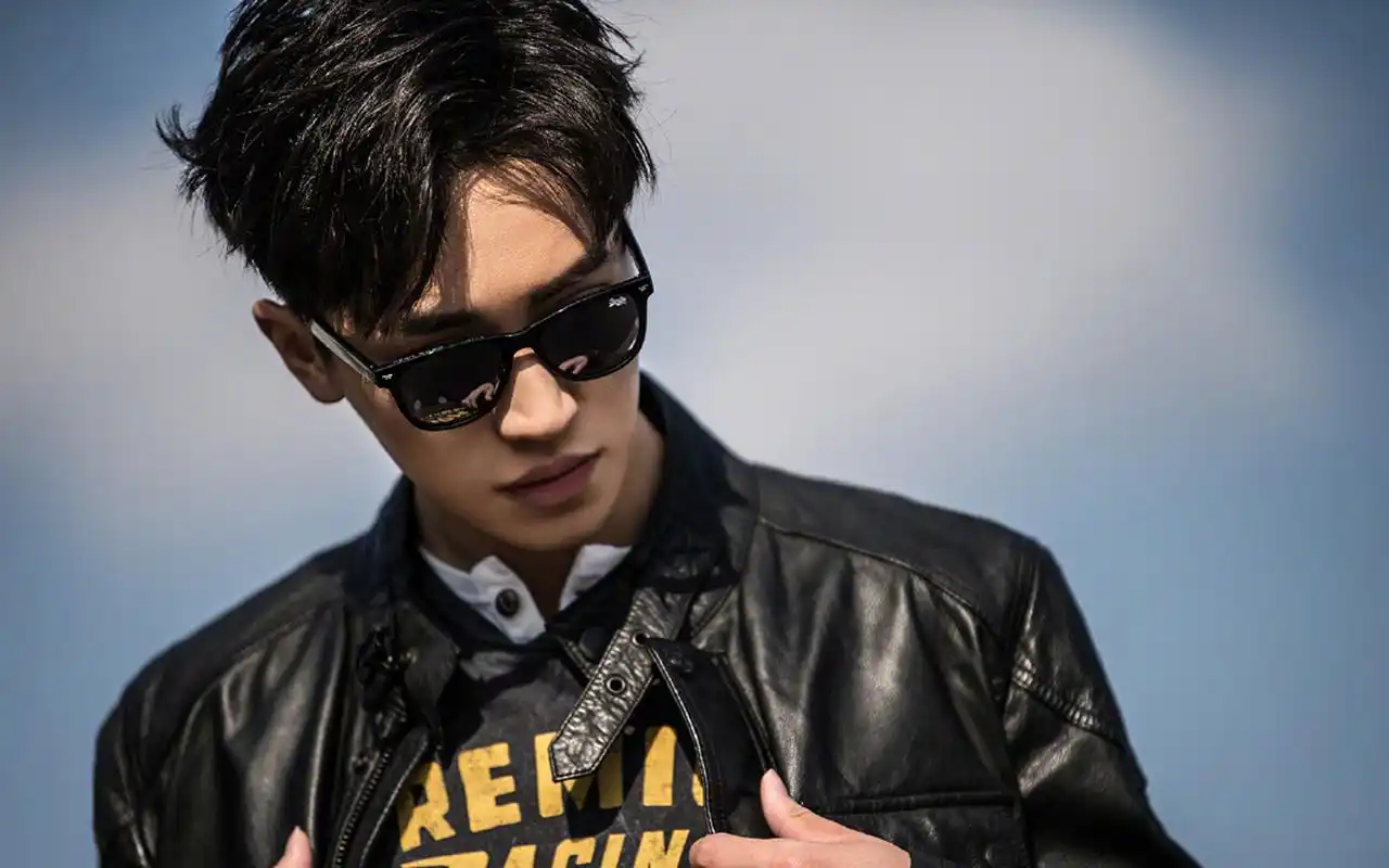 许魏洲帅气有型时尚写真图片桌面壁纸