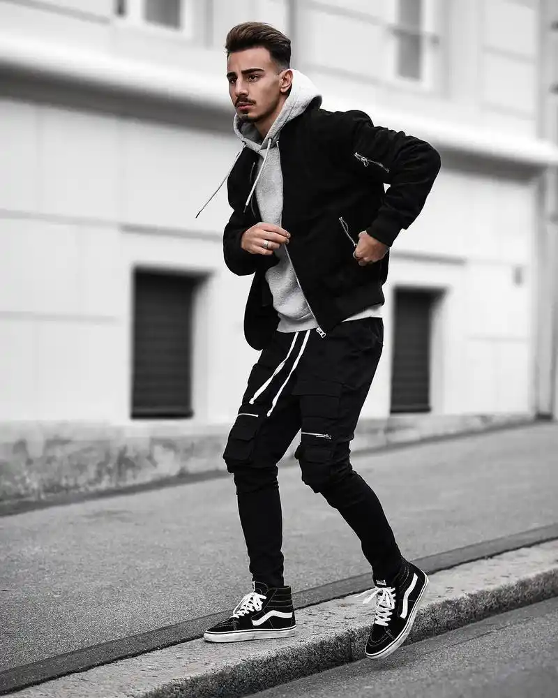 非常喜欢街头风的潮男,穿搭真是太帅太酷太有型了