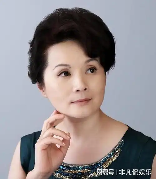 这5位妈妈专业户将贵妇气质发挥得淋漓尽致难演穷人