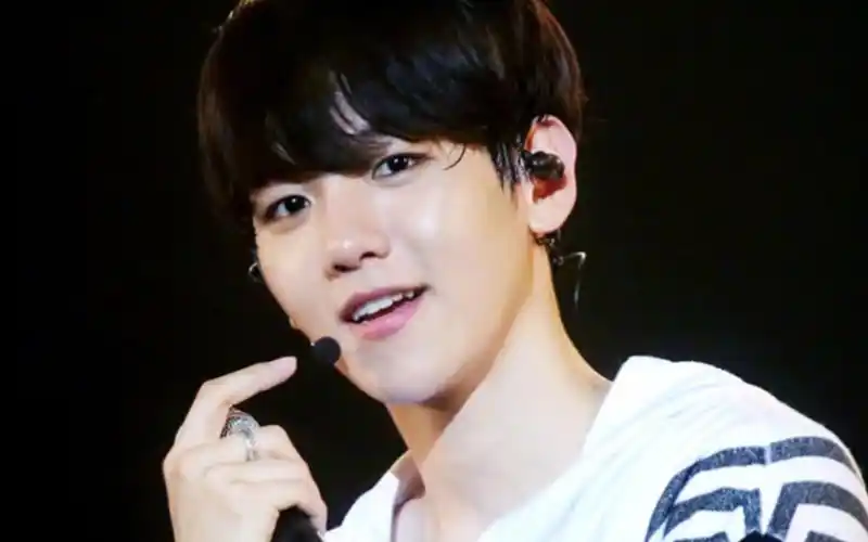 边伯贤140921黑发顺毛小可爱exo一巡北京场machine伯贤focus