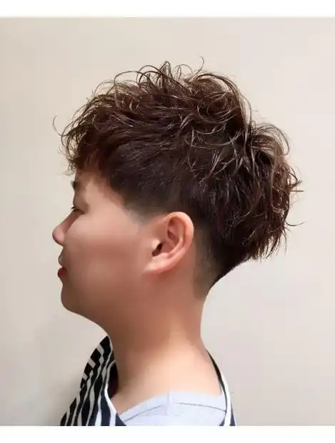 女人过了40岁,看看这三种短发,时尚显年轻|发型|脸型|纹理烫_网易订阅