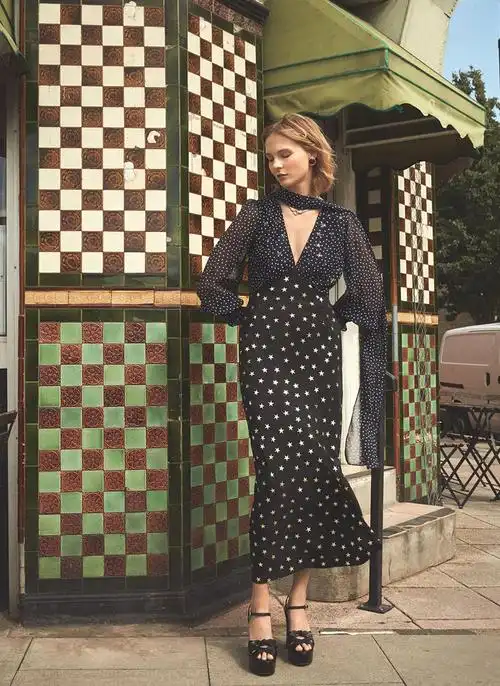 201819秋冬欧美女装广告海报