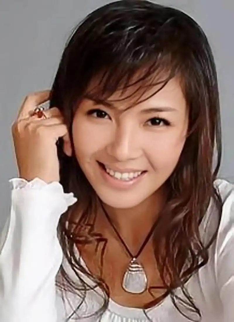 年轻时的刘涛可以说是纯天然美女,美得让人心动