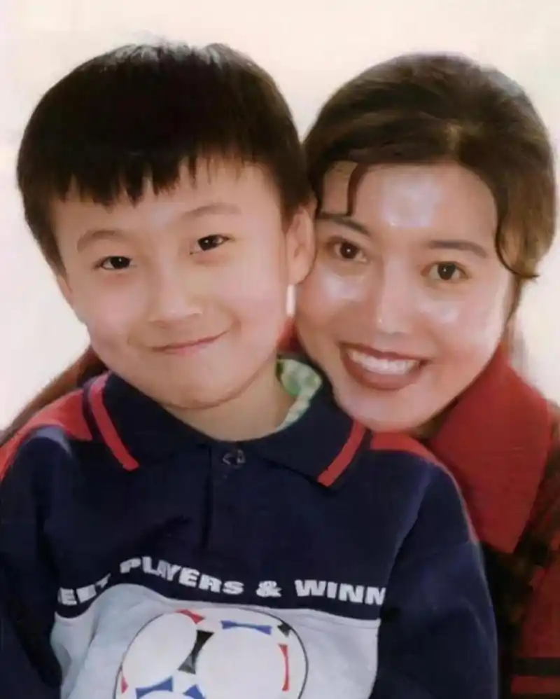 "一级演员"丁嘉丽:当众扯掉"遮羞布",观其一生让人唏嘘不已