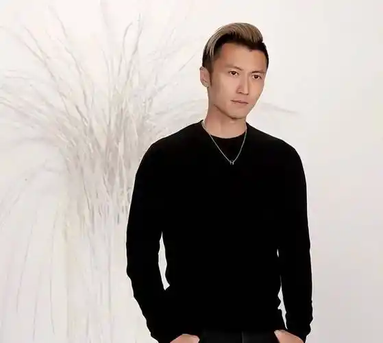 反而谢霆锋很开心!_张柏芝_网友_照片