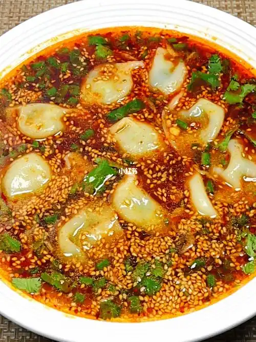 酸汤水饺酸辣可口别具风味