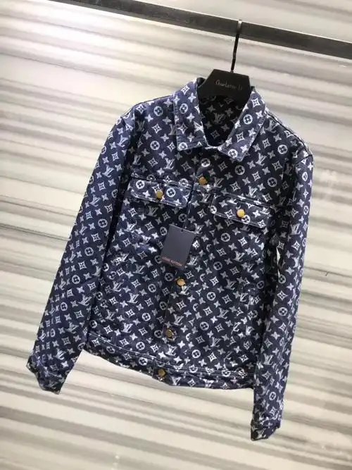 2018/09/20 lv 经典logo老花牛仔外套原单品质版型品质无可挑剔这种好