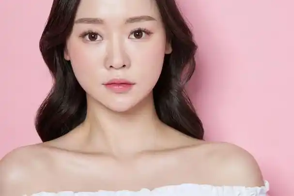 在我看来,圆脸比瓜子脸好看,有这5个特征,你认同吗?