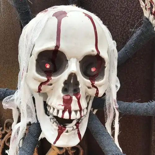 万圣节恐怖恶搞流血骷髅头挂饰整蛊摆件密室逃脱六抓怪门挂道具