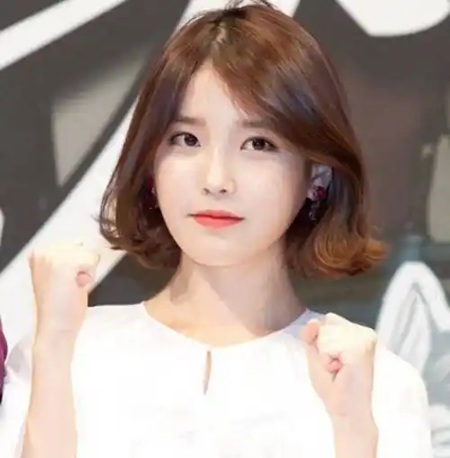 值得尝试的发型一款发型的长度,弧度,刘海,是对于整个面部特征的修饰