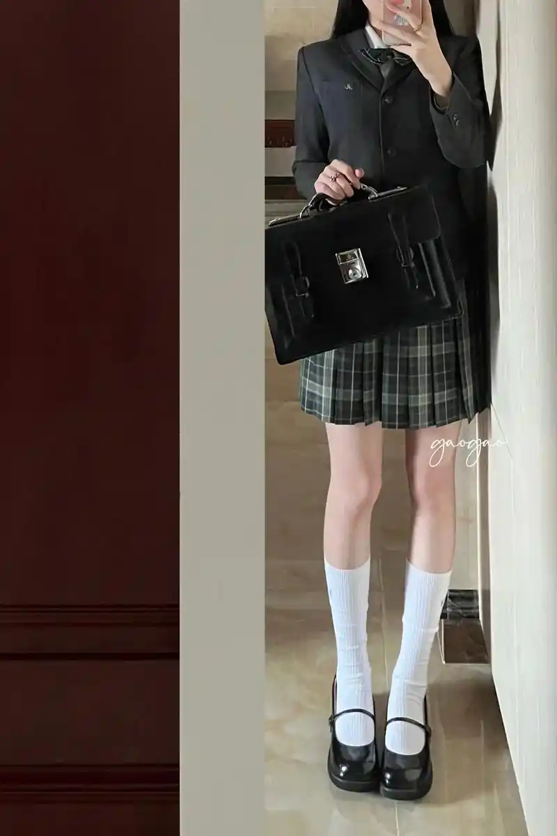 抖音图文来了  如果说春夏是有颜色的,那一定会有绿色! # - 抖音