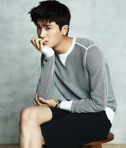 能唱能跳 演技又在线的爱豆 朴炯植眼神里都是戏