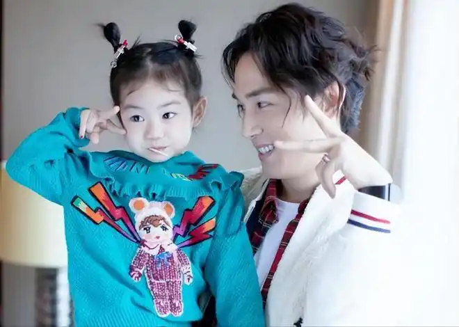 待产的戚薇公开假货事件进展下个月生二胎老公忙着录3档综艺