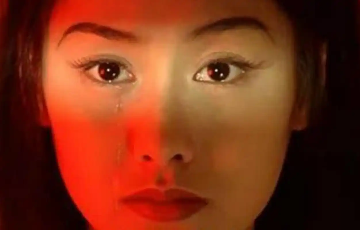 中国电影史上无法超越的十个镜头,朱茵眨眼,张敏回头,青霞喝酒