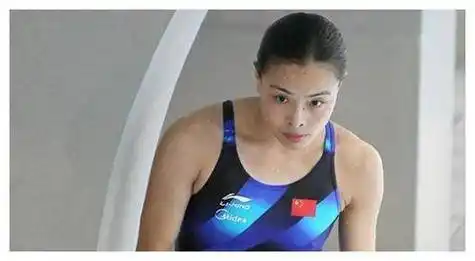 胡兵的腹肌,彭于晏的胸,黄立行的屁股,这些"老男人"也太顶了_科比