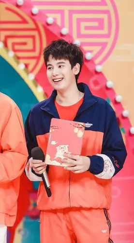 胡先煦玩转《快乐大本营》 活力青春欢喜过年