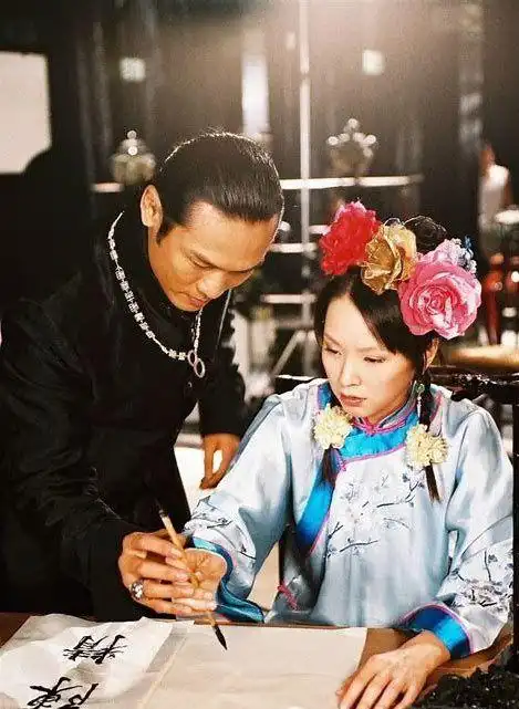 《第八号当铺》|拿欲望与魔鬼交易,没有人能全身而退