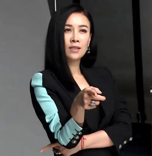 事实证明口无遮拦的那英已经走上了不归路