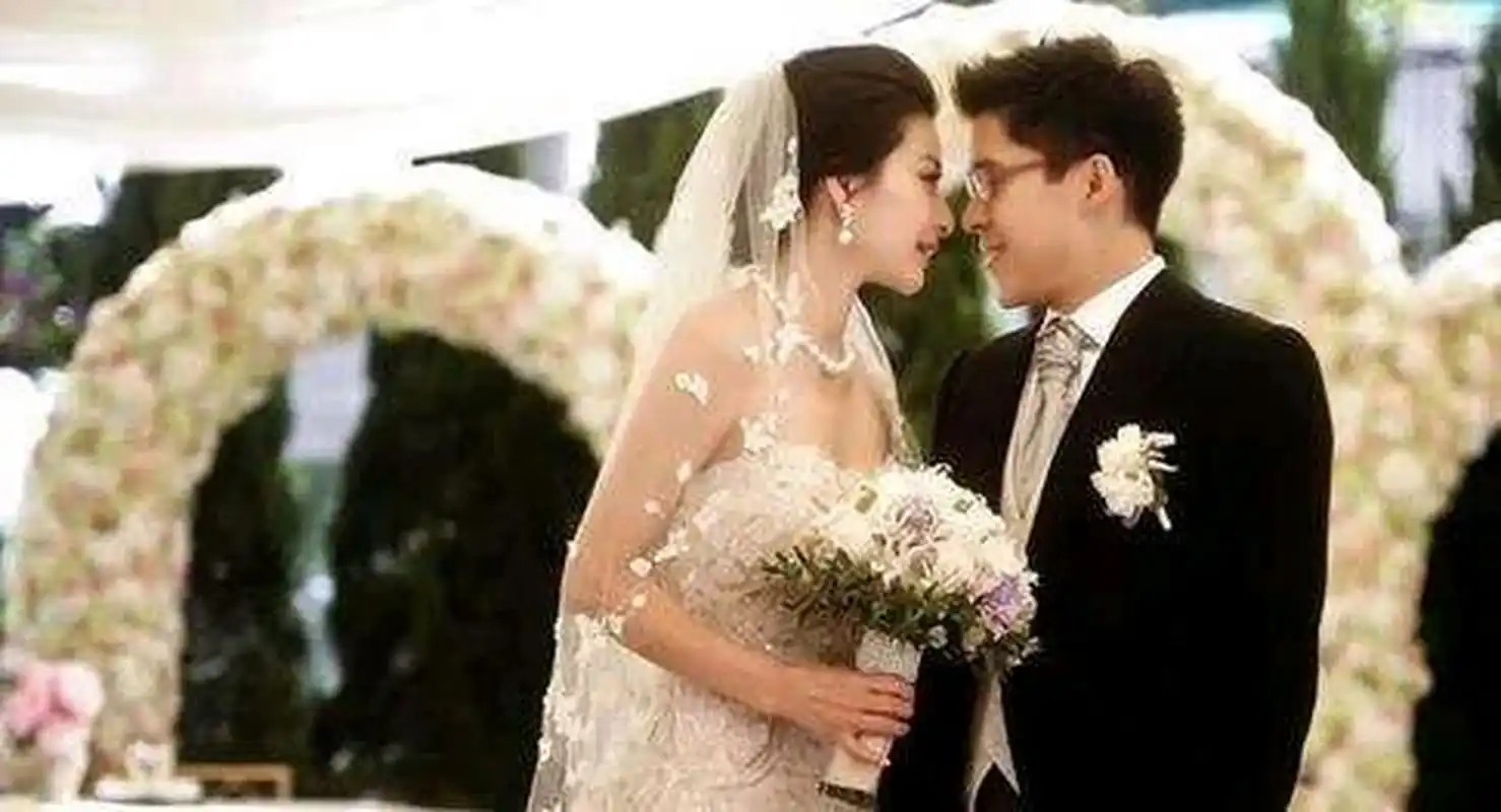 [比心]郭晶晶结婚时,父母退回价值3个亿的四合院,和1000多万的彩礼