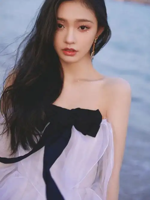 真美人鱼上岸0469林允这个妆绝了